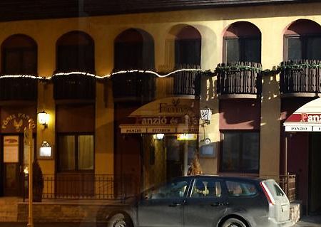 Fonix Panzio Hotel Pápa Екстериор снимка