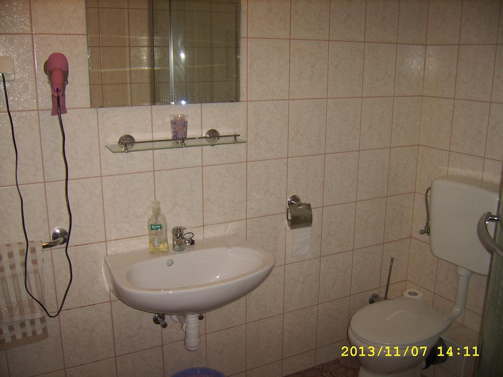 Fonix Panzio Hotel Pápa Екстериор снимка
